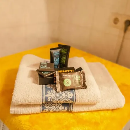 Gemuetliche Mit Balkon - Suedplatz Nur 2 Minuten Entfernt *