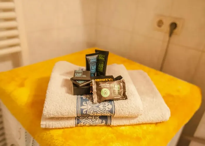 Gemuetliche Mit Balkon - Suedplatz Nur 2 Minuten Entfernt *