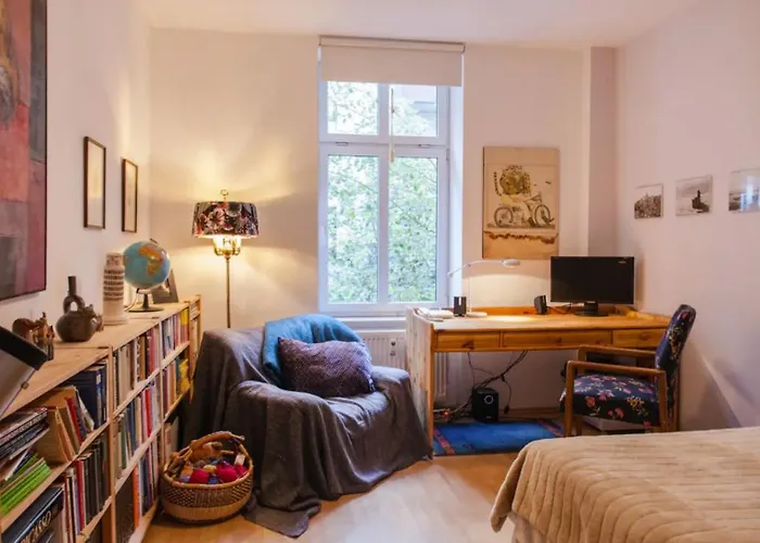 Gemuetliche Mit Balkon - Suedplatz Nur 2 Minuten Entfernt Leipzig